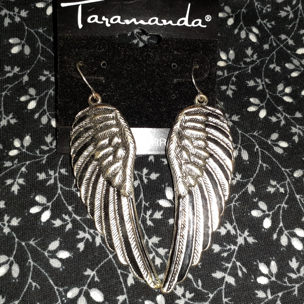 Wing earring